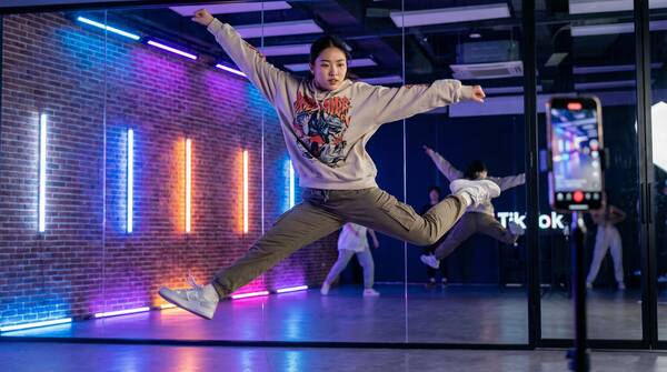 日本三级舞蹈视频